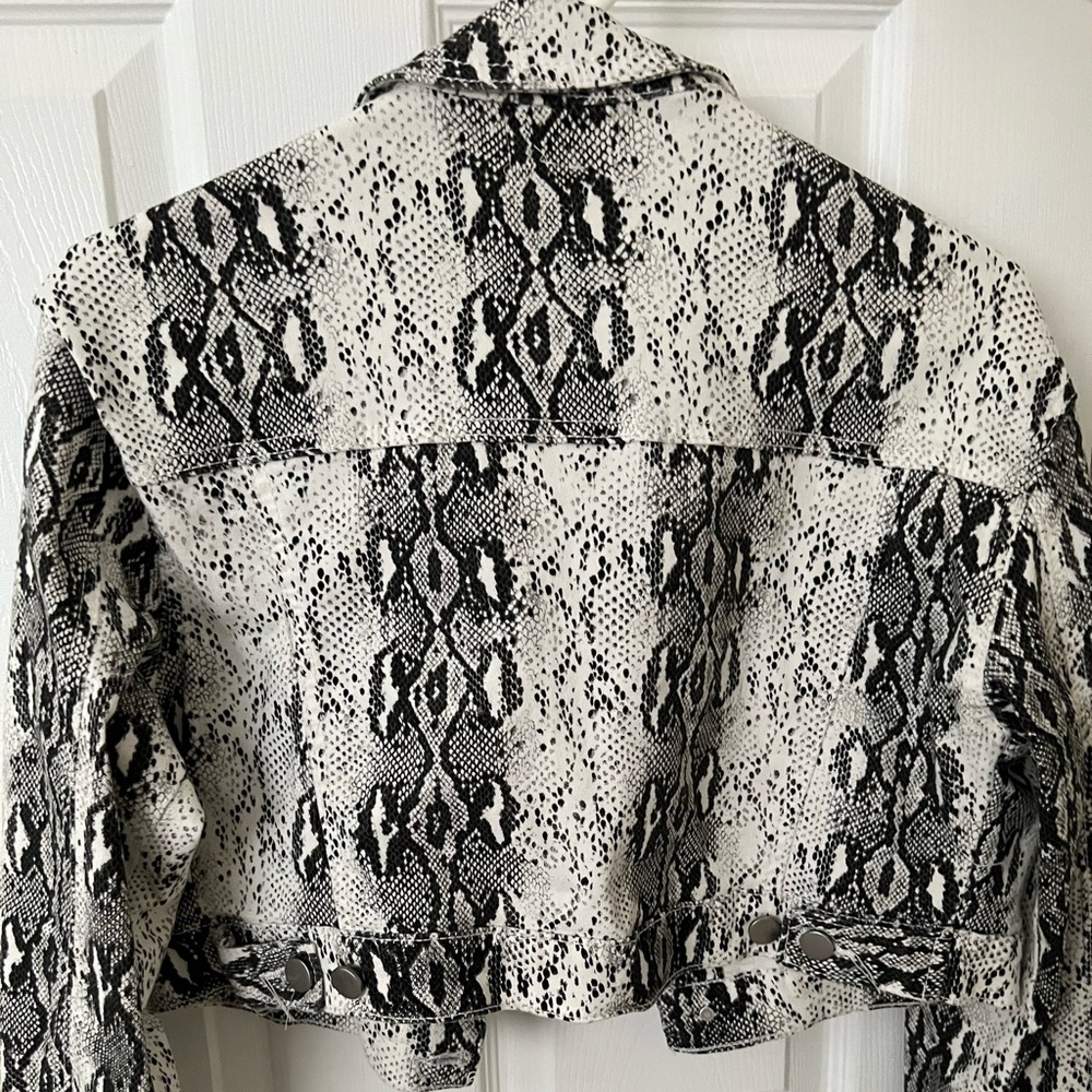 Jacket. - Picture 2 of 2